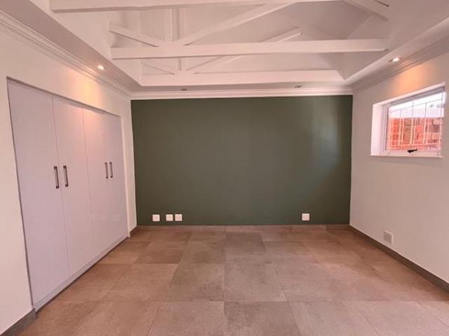 1 Bedroom Apartment in Westcliff
