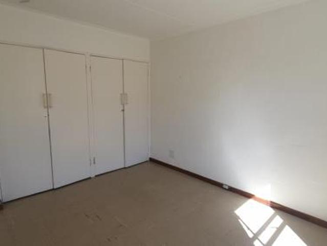 1 Bedroom Apartment in Westcliff