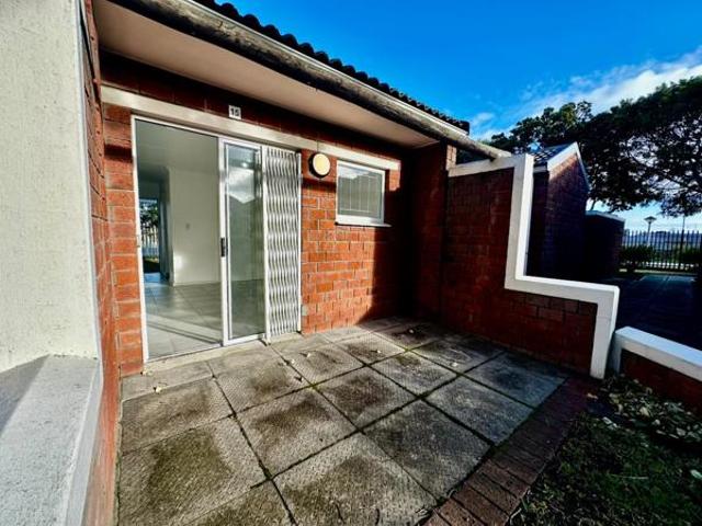 1 Bedroom Apartment in Westcliff