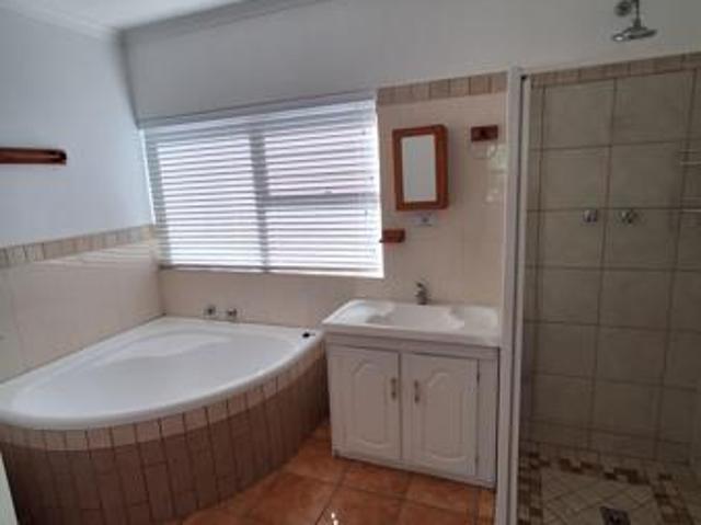 1 Bedroom Apartment in Yzerfontein