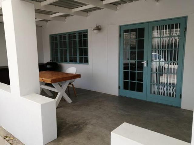 1 Bedroom Apartment in Yzerfontein