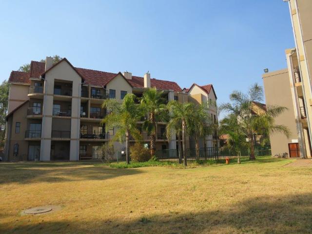 1 Bedroom Apartment in Zwartkop Golf Estate