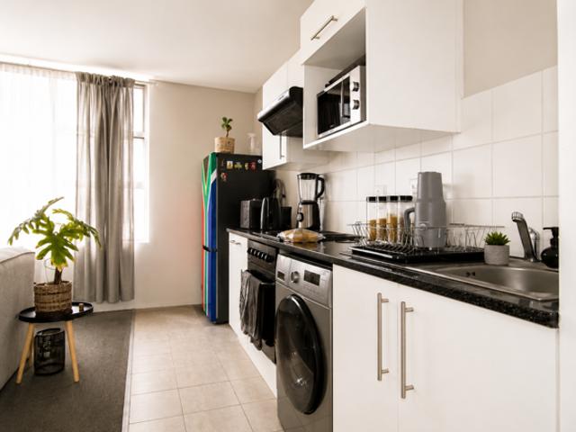 1 Bedroom Apartment in Zonnebloem