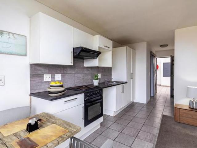 1 Bedroom Apartment in Zonnebloem
