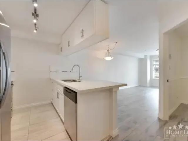 1 Bedroom Apartment Langley BC 103119103
