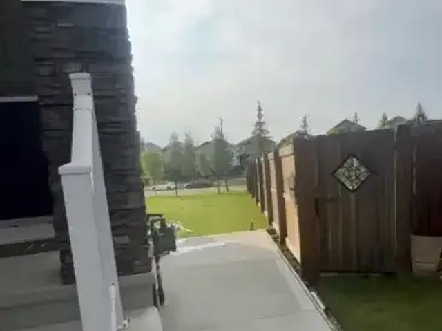 1 Bedroom Apartment Leduc AB 104794581