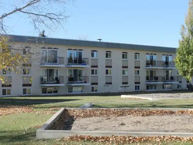 1 Bedroom Apartment Lethbridge AB 100706948