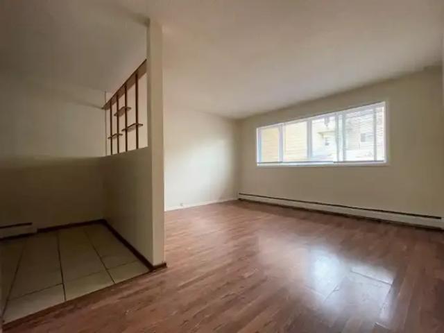 1 Bedroom Apartment Regina SK 102518298