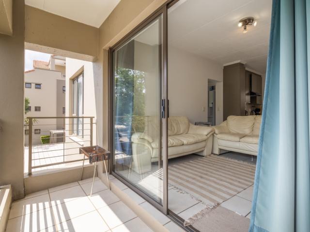 1 Bedroom Apartment Rented in Paulshof