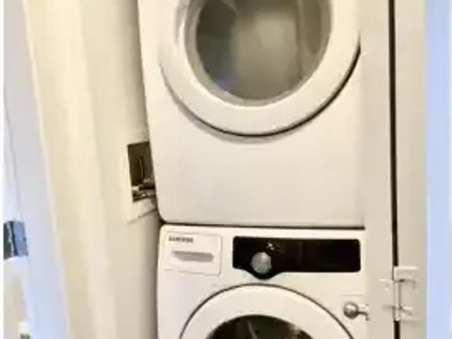 1 Bedroom Apartment Richmond BC 102468478