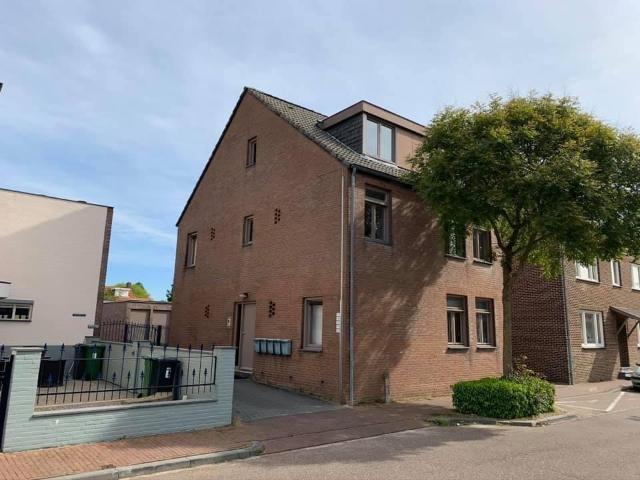 1 bedroom Apartment Surface Area: 34m2 Unfurnished
