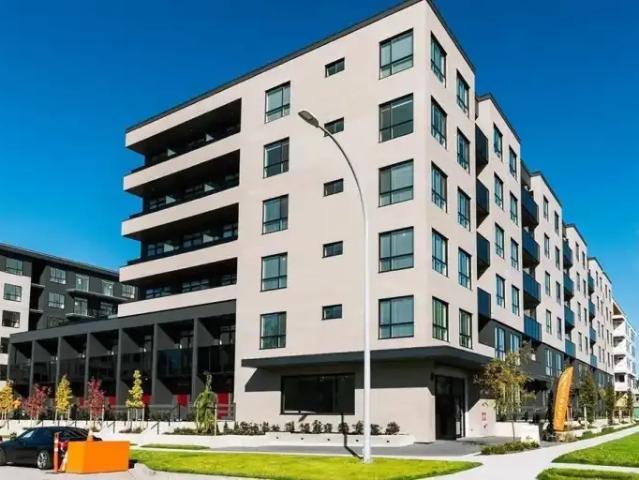 1 Bedroom Apartment Surrey BC 102883693