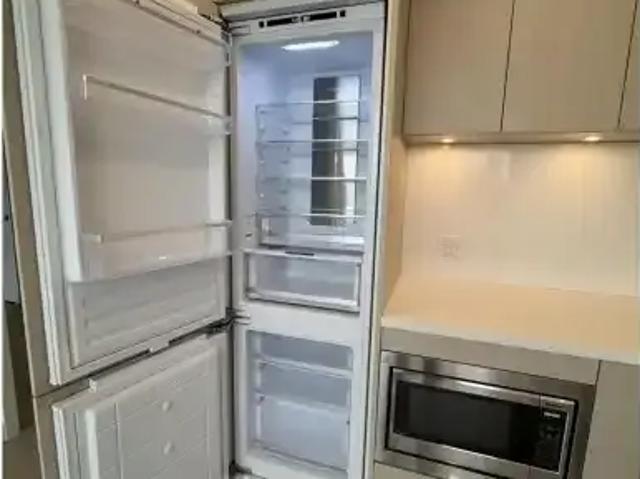 1 Bedroom Apartment Surrey BC 103030744
