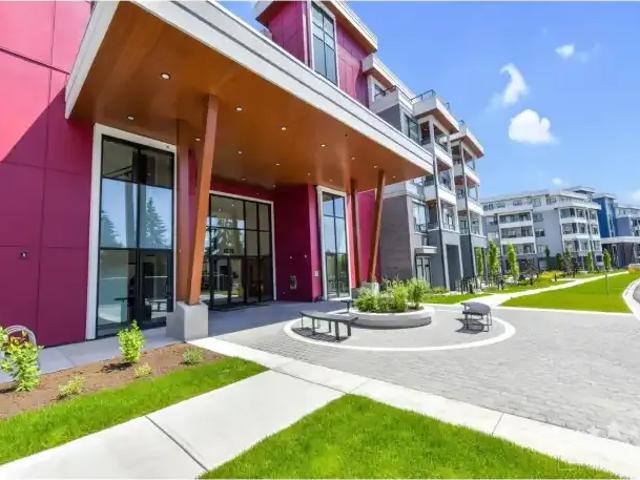 1 Bedroom Apartment Surrey BC 103091723