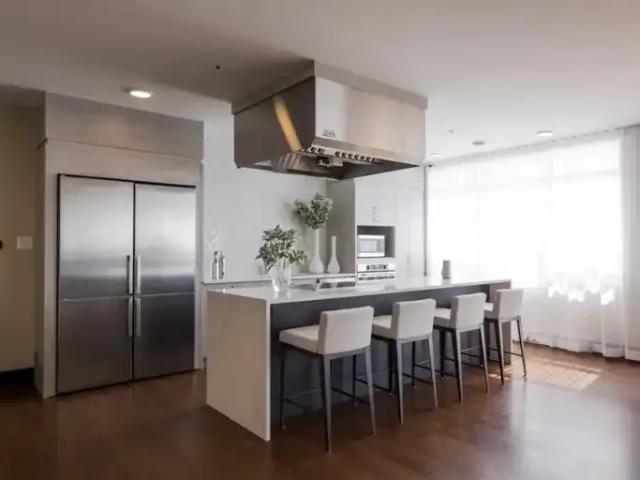 1 Bedroom Apartment Saint QC 101015643