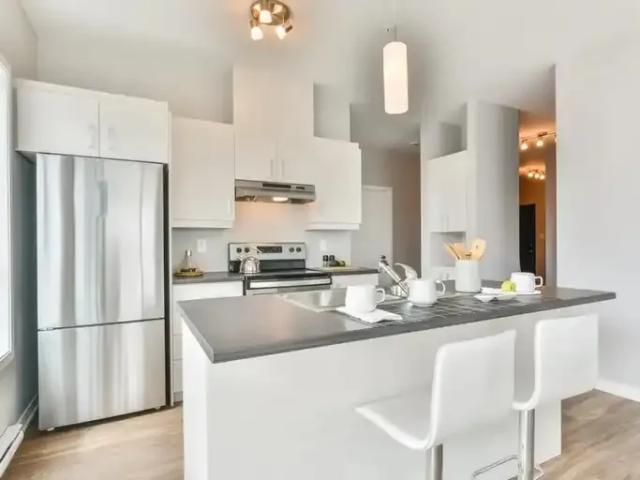 1 Bedroom Apartment Saint QC 101015639