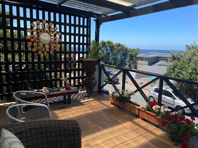 1 Bedroom Apartment Simons Town Western Cape 100824818