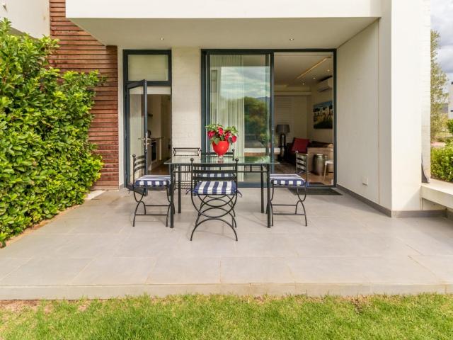 1 Bedroom Apartment To Let in Val de Vie Estate