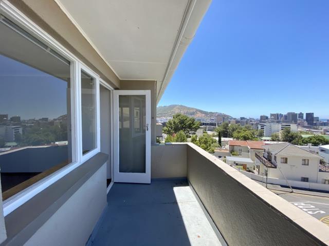 1 Bedroom Apartment To Let in Vredehoek