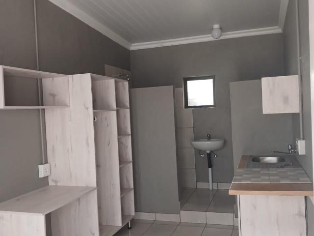 1 Bedroom Apartment To Let in Westdene