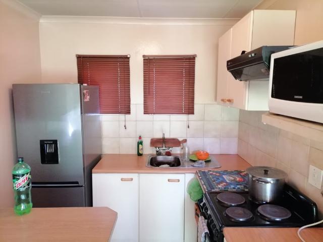 1 Bedroom Apartment To Let in Willow Park Manor