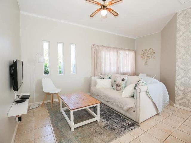 1 Bedroom Apartment To Let in Beacon Bay