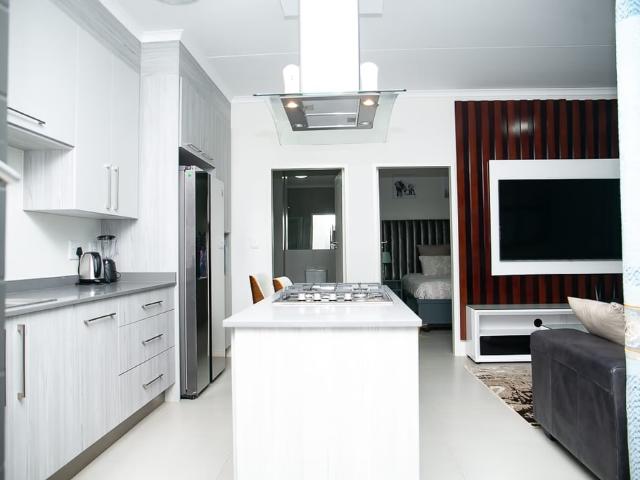 1 Bedroom Apartment To Let in Carlswald | Waterfall Properties