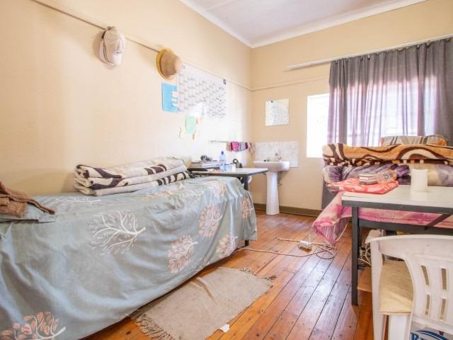 1 Bedroom Apartment To Let in Die Bult