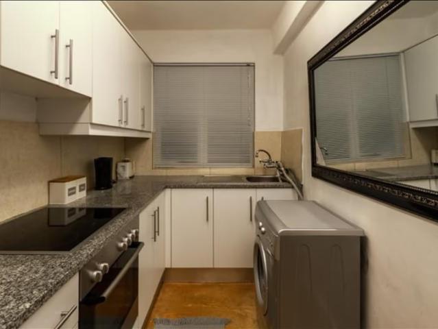 1 Bedroom Apartment To Let in Green Point