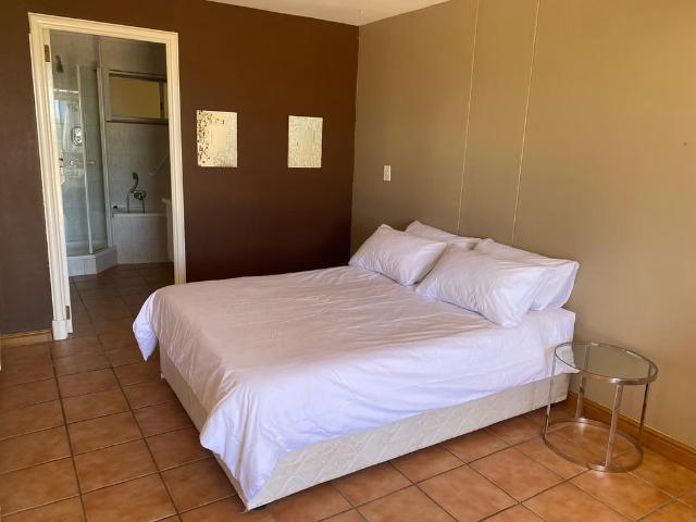 1 Bedroom Apartment To Let in Lagoon Beach