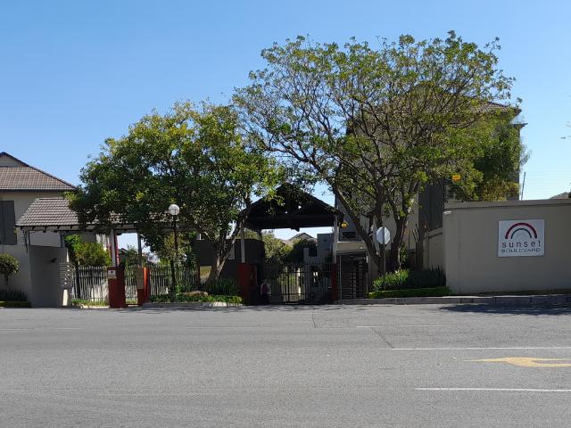 1 Bedroom Apartment To Let in Lonehill