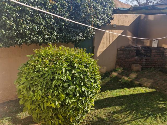 1 Bedroom Apartment To Let in Norkem Park