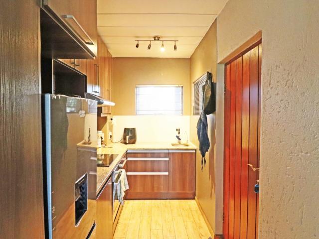 1 Bedroom Apartment To Let in Rivonia