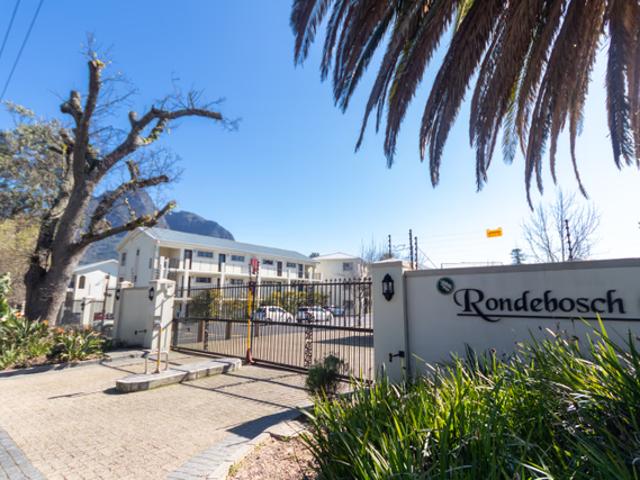 1 Bedroom Apartment To Let in Rondebosch Village