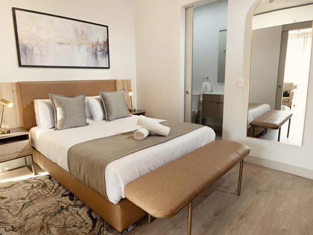 1 Bedroom Apartment To Let in Rosebank