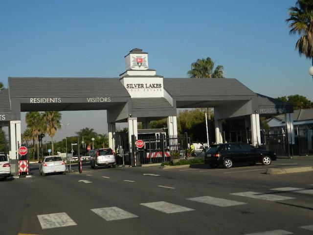 1 Bedroom Apartment To Let in Silver Lakes Golf Estate