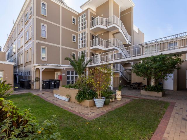 1 Bedroom Apartment To Let in Strand South