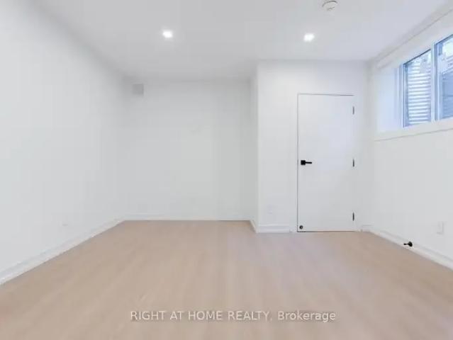 1 Bedroom Apartment Toronto ON 104864018