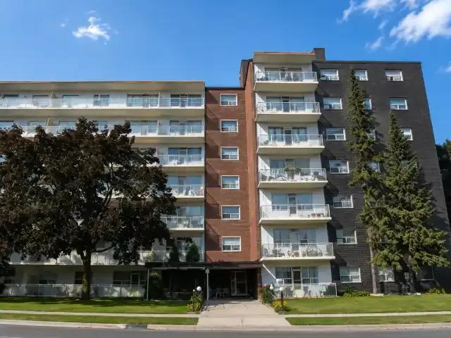 1 Bedroom Apartment Toronto ON 104940881