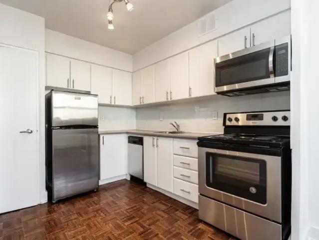 1 Bedroom Apartment Toronto ON 102700546