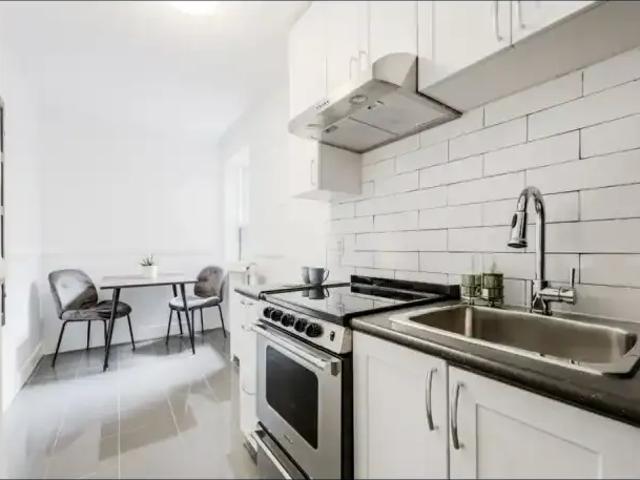 1 Bedroom Apartment Toronto ON 102845668