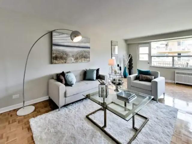1 Bedroom Apartment Toronto ON 102914398