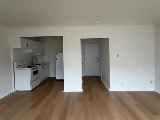 1 Bedroom Apartment Toronto ON 103542068