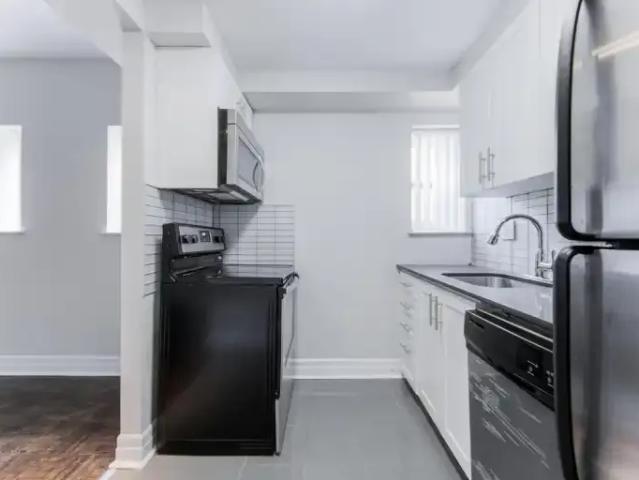 1 Bedroom Apartment Toronto ON 98702985