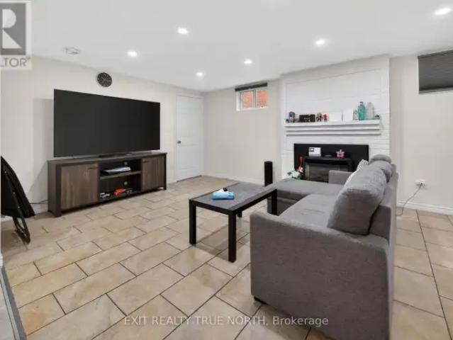 1 Bedroom Apartment Vaughan ON 102339253