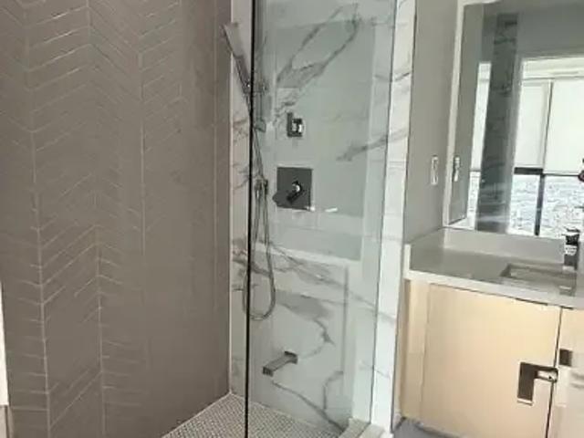 1 Bedroom Apartment Vaughan ON 102952236