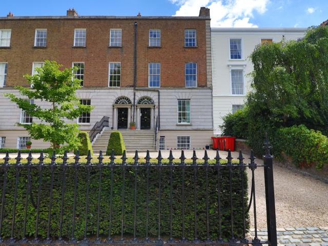 First Floor 1 Bedroom apartment @ 18 Waterloo Road, Dublin 4, D04 F9W0