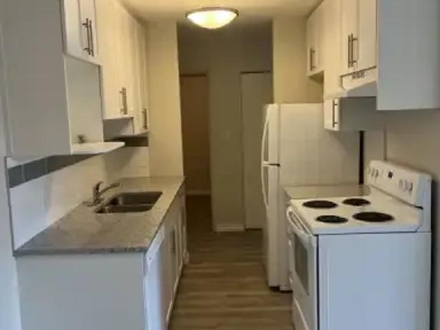 1 Bedroom Apartment Wetaskiwin AB 102587335