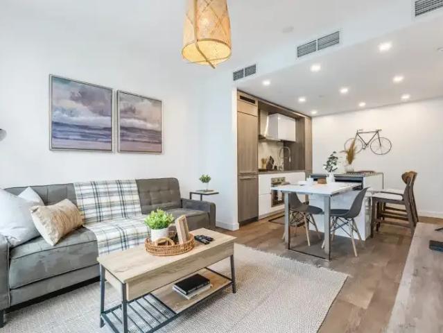 1 Bedroom Apartment White Rock BC 104180393