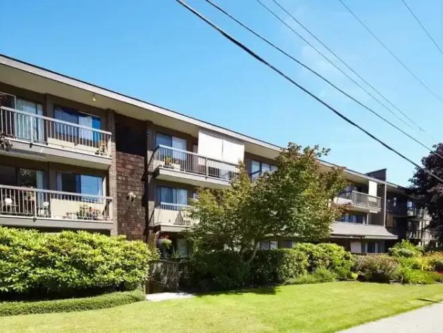 1 Bedroom Apartment White Rock BC 104362458